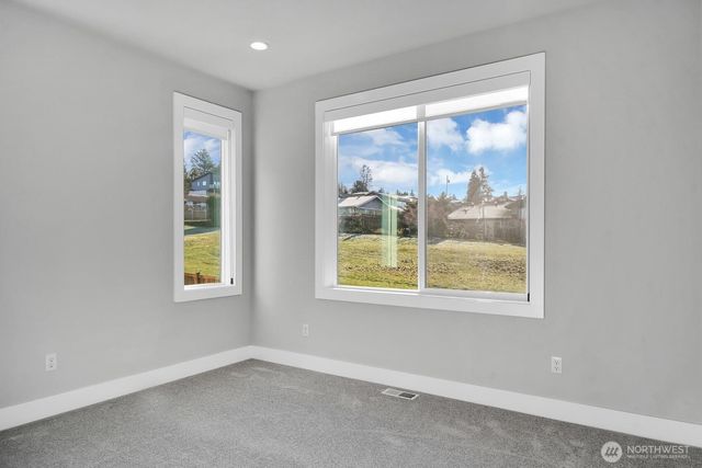 1113 N 39th Court, Renton, WA 98056