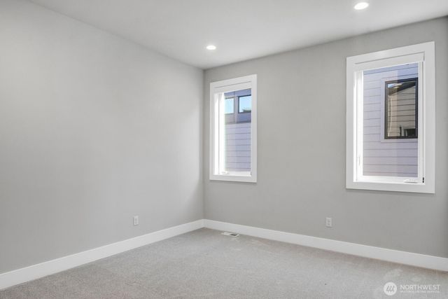 1113 N 39th Court, Renton, WA 98056