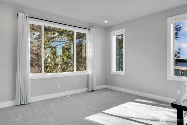 1113 N 39th Court, Renton, WA 98056