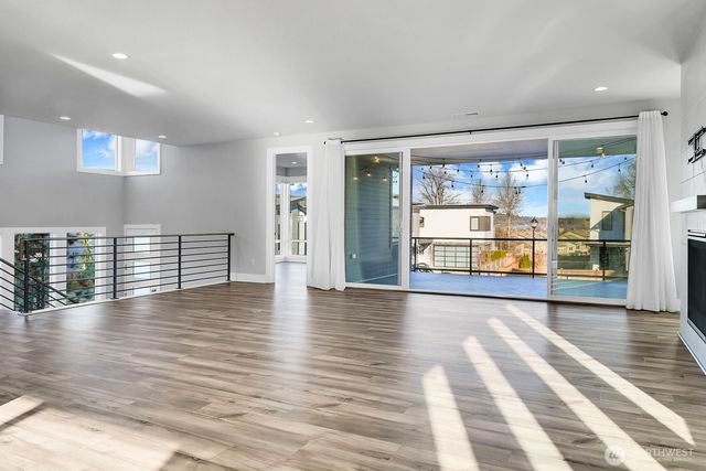 1113 N 39th Court, Renton, WA 98056