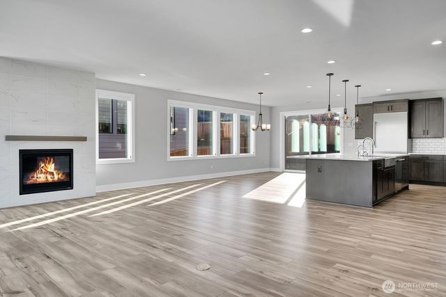 1113 N 39th Court, Renton, WA 98056