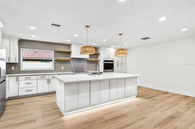 3041 OAK COVE DRIVE, Clearwater, FL 33759