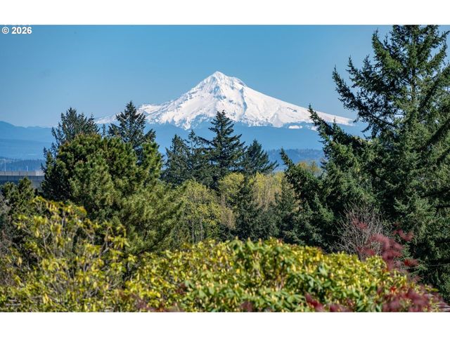 2631 Sw SHERWOOD Dr, Portland, OR 97201