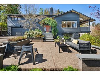 2631 Sw SHERWOOD Dr, Portland, OR 97201