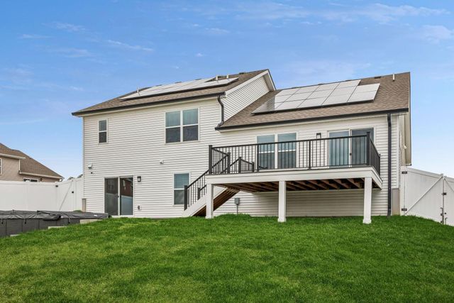 8261 Saddle Trail, Woodbury, MN 55129