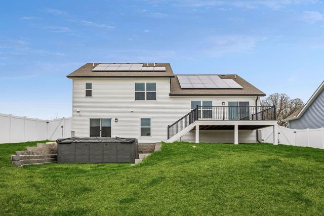 8261 Saddle Trail, Woodbury, MN 55129