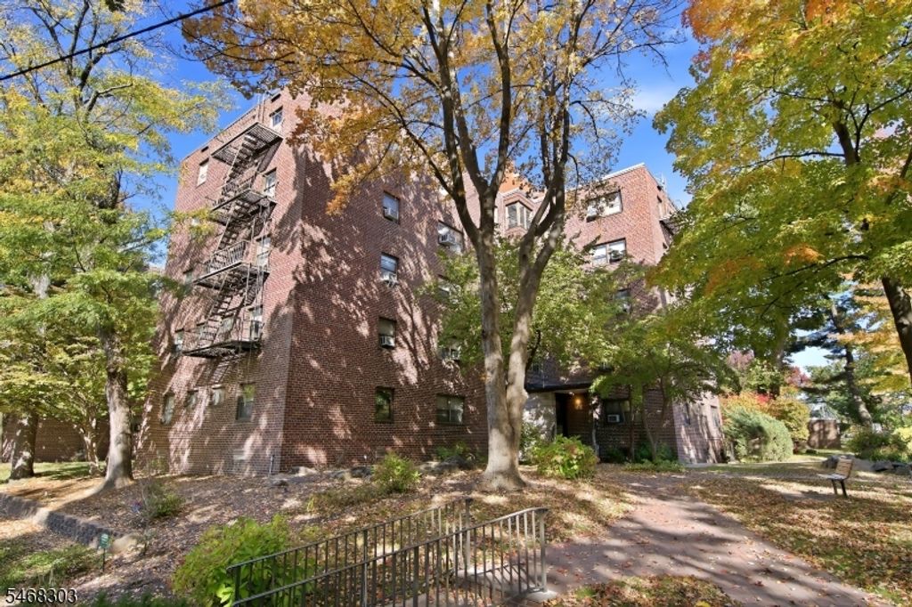 401 Park Pl 1E, Fort Lee Boro, NJ 07024 — exterior