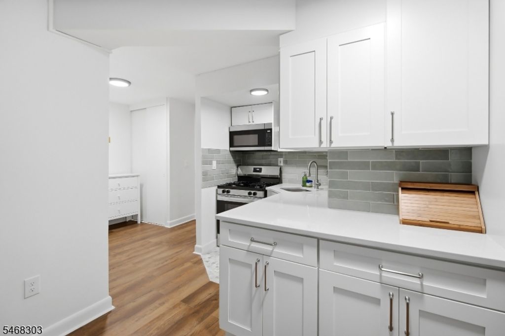 401 Park Pl 1E, Fort Lee Boro, NJ 07024 — photo 4