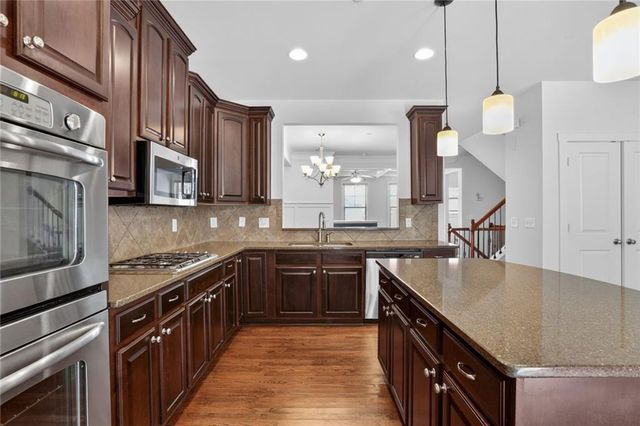 2110 Westhill Dr SE, Smyrna, GA 30082