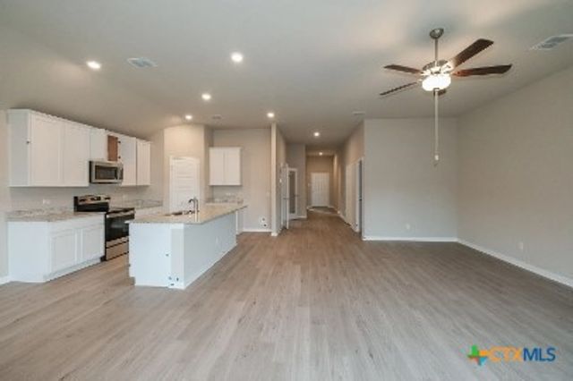 608 Cypress Arbor, Seguin, TX 78155