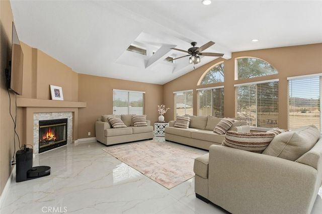 41981 Avenida Abril, Hemet, CA 92544
