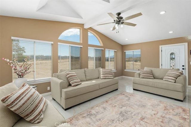 41981 Avenida Abril, Hemet, CA 92544