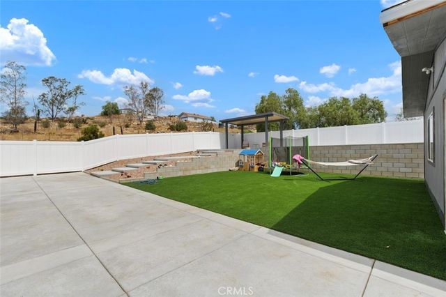41981 Avenida Abril, Hemet, CA 92544