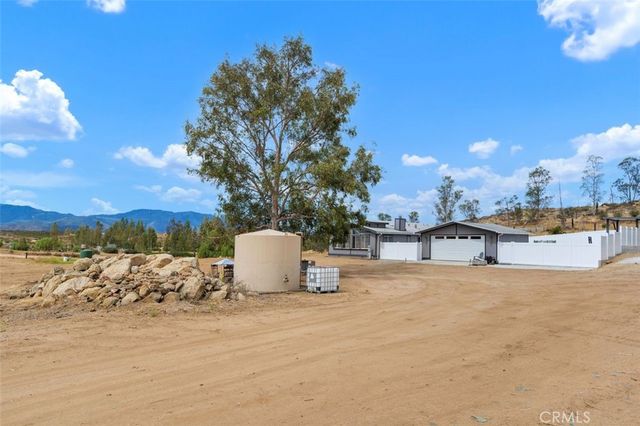 41981 Avenida Abril, Hemet, CA 92544