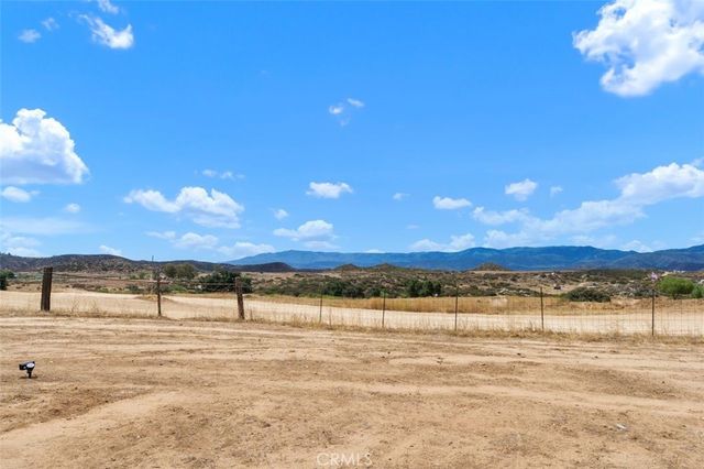 41981 Avenida Abril, Hemet, CA 92544