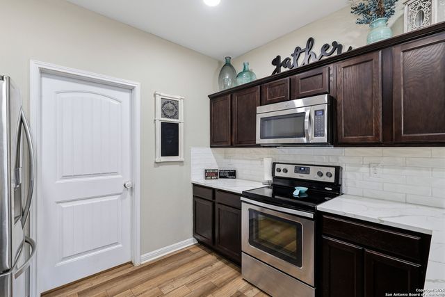 512 Livingston Drive, Schertz, TX 78108