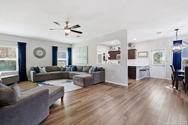 512 Livingston Drive, Schertz, TX 78108