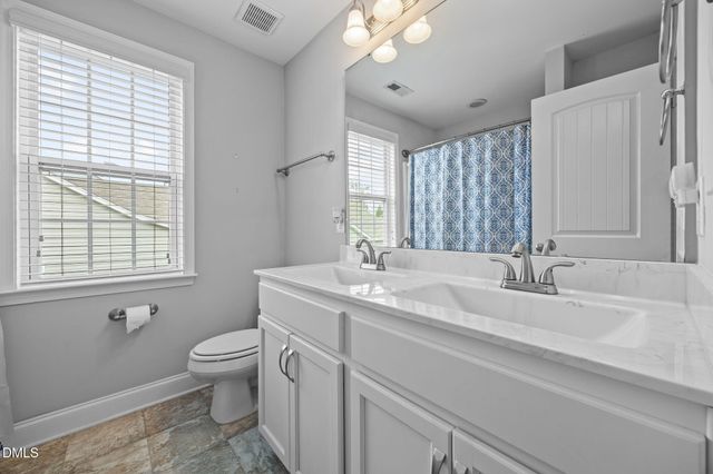 4145 Weavers Pond Drive, Zebulon, NC 27597