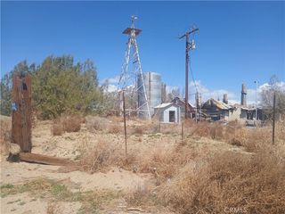 32292 Neuralia Road, Cantil, CA 93519