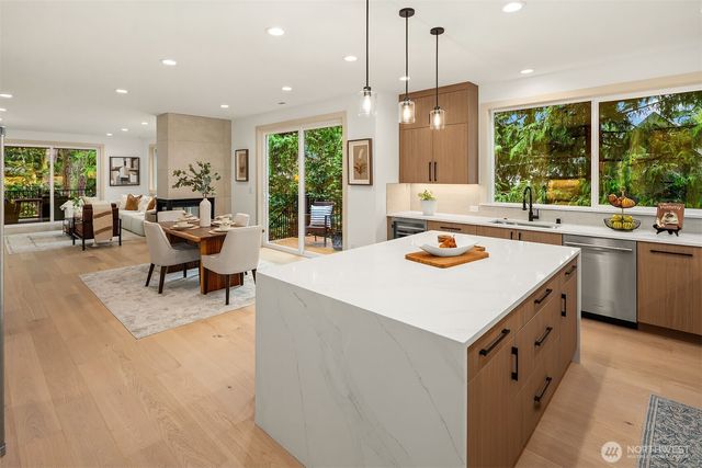 12841 82nd Avenue NE, Kirkland, WA 98034