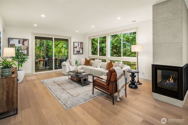 12841 82nd Avenue NE, Kirkland, WA 98034