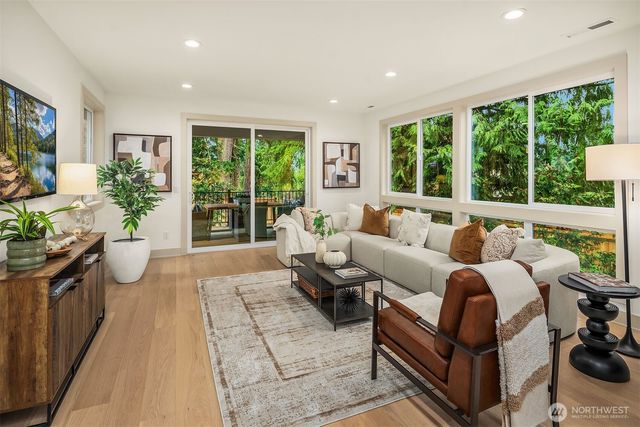 12841 82nd Avenue NE, Kirkland, WA 98034