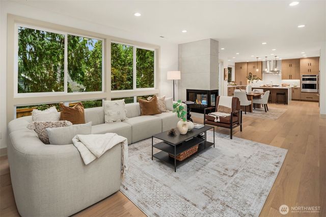 12841 82nd Avenue NE, Kirkland, WA 98034