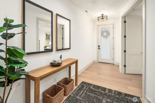 12841 82nd Avenue NE, Kirkland, WA 98034