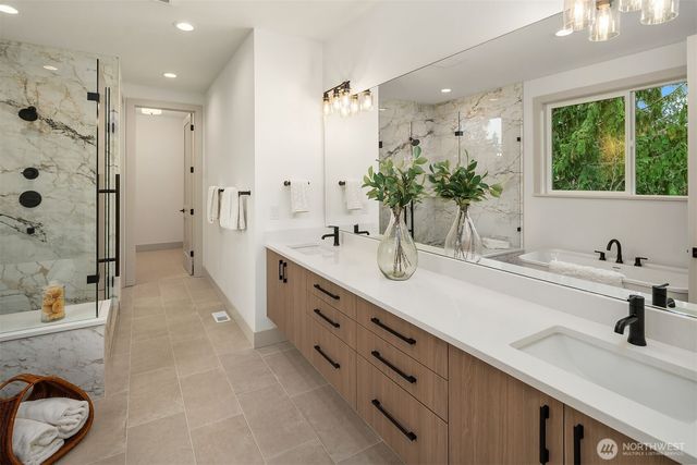 12841 82nd Avenue NE, Kirkland, WA 98034