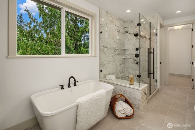 12841 82nd Avenue NE, Kirkland, WA 98034