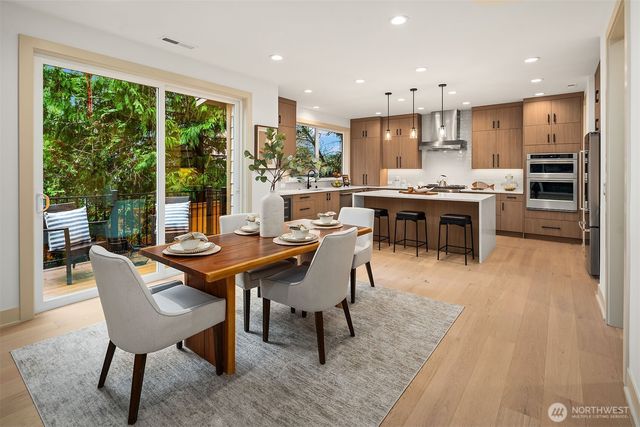 12841 82nd Avenue NE, Kirkland, WA 98034