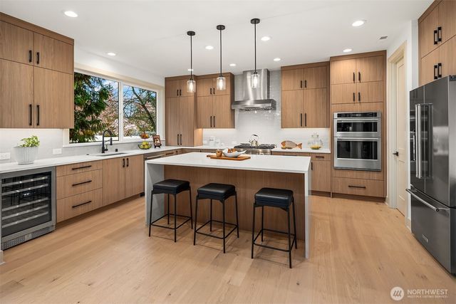 12841 82nd Avenue NE, Kirkland, WA 98034