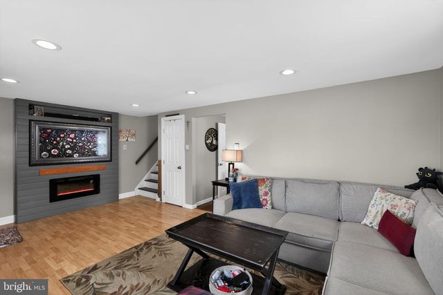 315 SUMMER AVE, Horsham, PA 19044