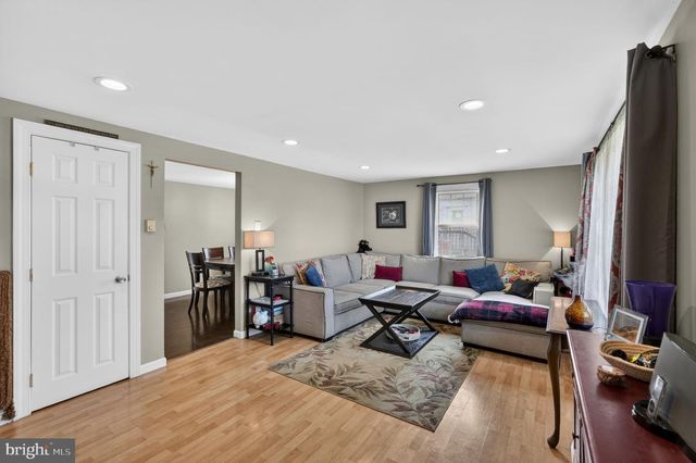 315 SUMMER AVE, Horsham, PA 19044