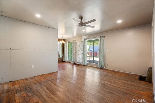 528 W F Street, Wilmington, CA 90744