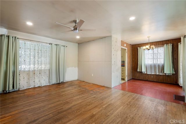 528 W F Street, Wilmington, CA 90744