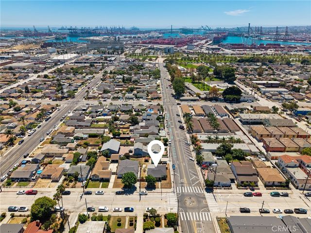 528 W F Street, Wilmington, CA 90744