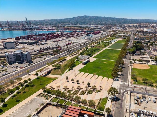 528 W F Street, Wilmington, CA 90744