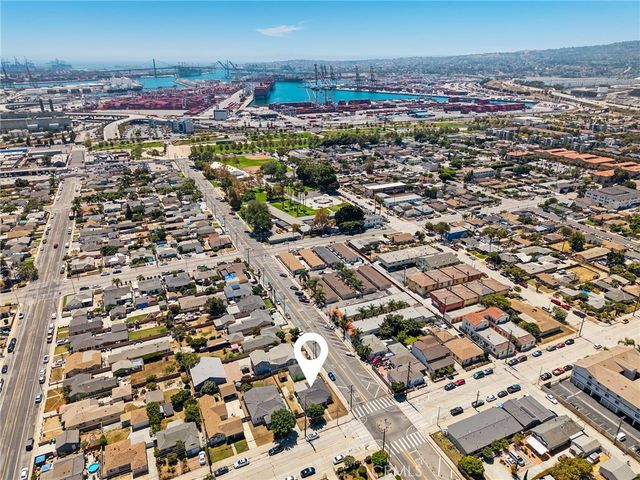 528 W F Street, Wilmington, CA 90744