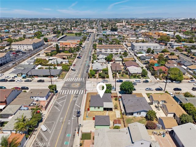 528 W F Street, Wilmington, CA 90744