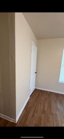 2415 4th Avenue N, Texas City, TX 77590