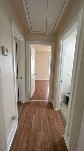 2415 4th Avenue N, Texas City, TX 77590