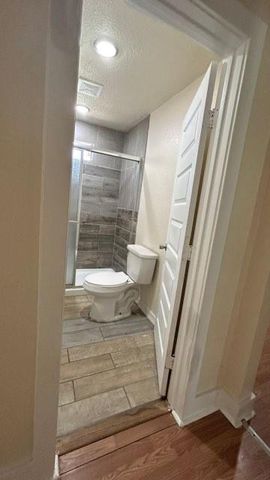 2415 4th Avenue N, Texas City, TX 77590