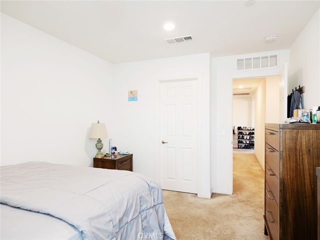 2113 E Donatello Street, Lancaster, CA 93535
