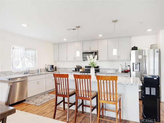 2113 E Donatello Street, Lancaster, CA 93535