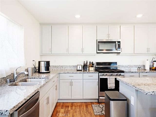 2113 E Donatello Street, Lancaster, CA 93535