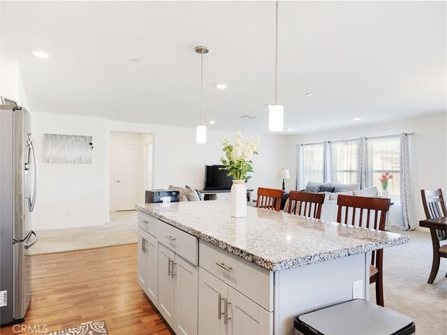 2113 E Donatello Street, Lancaster, CA 93535