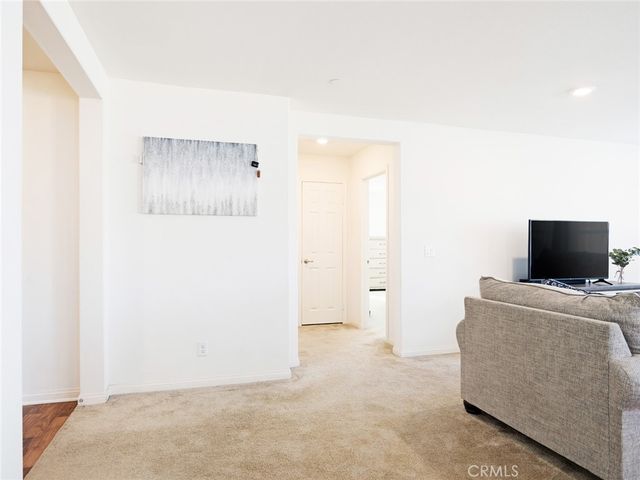 2113 E Donatello Street, Lancaster, CA 93535