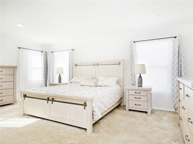 2113 E Donatello Street, Lancaster, CA 93535