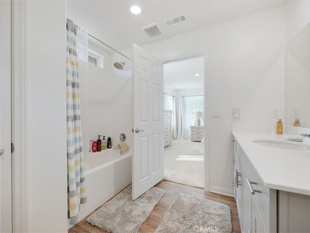 2113 E Donatello Street, Lancaster, CA 93535